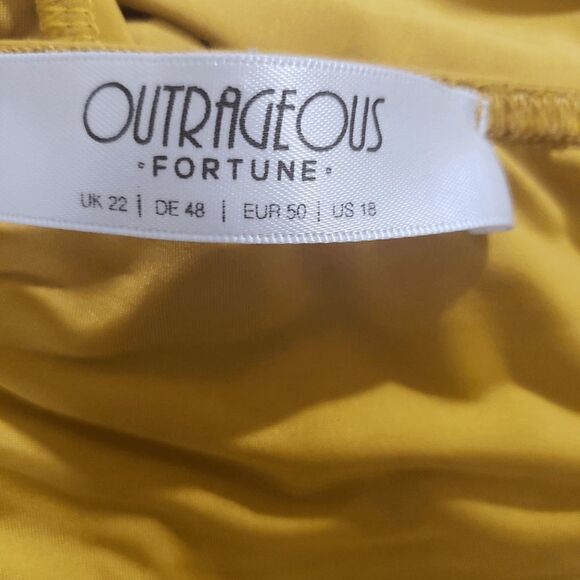 Outrageous Fortune Gold Stretch Long Sleeve Back-out Scoop Neck bodysuit Size 18 - Picture 3 of 7